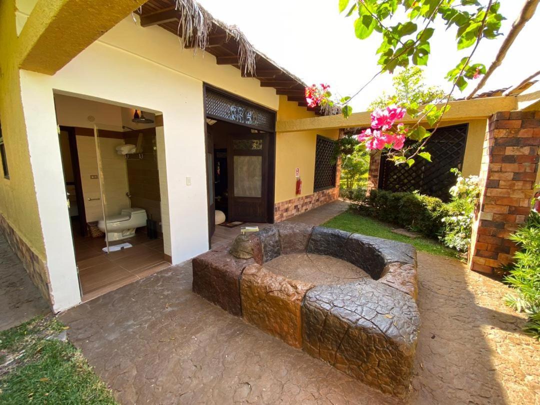 Ara Meru Lodge Canaima Exterior foto